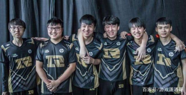 90FC738B4990881C234A1D832E6CDFF1